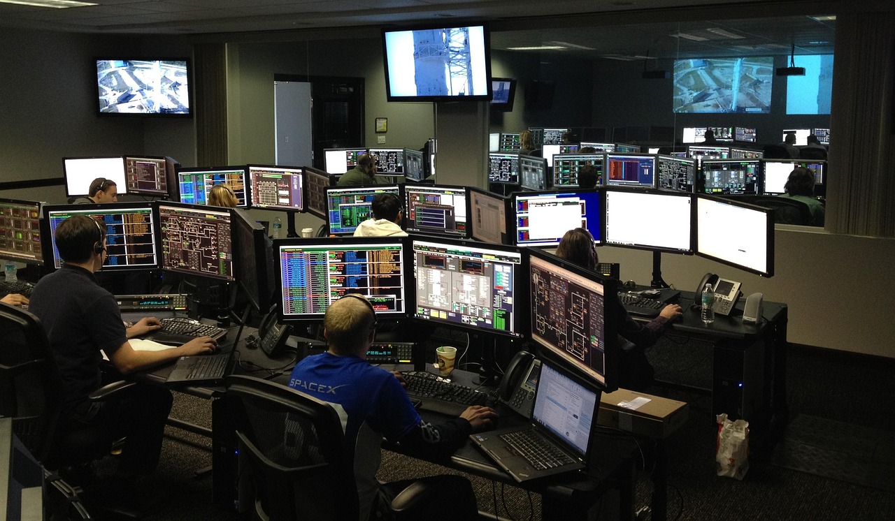 Intelligent Data Processing & Decision Support